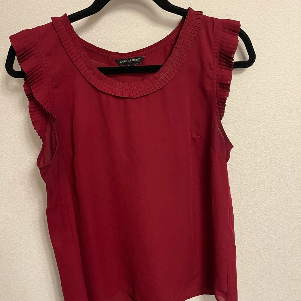 Banana Republic Sleeveless Layering Blouse